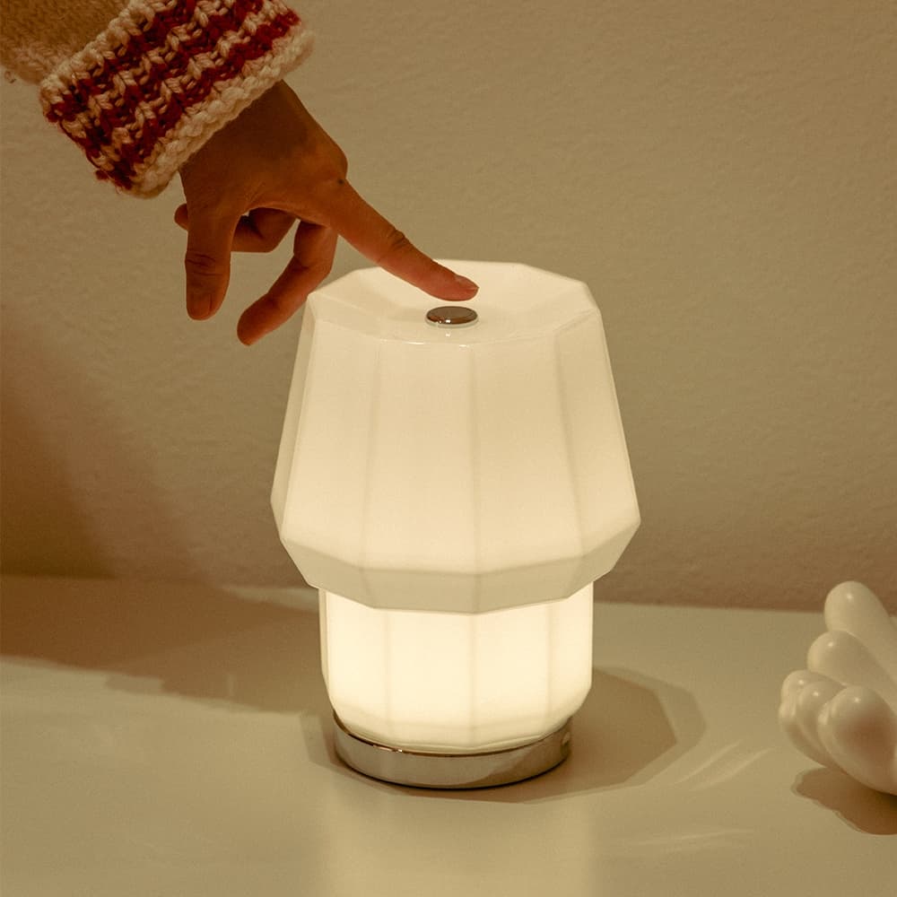 Baum Portable Lamp 바움 포터블 램프 (149,000원 / 남음)