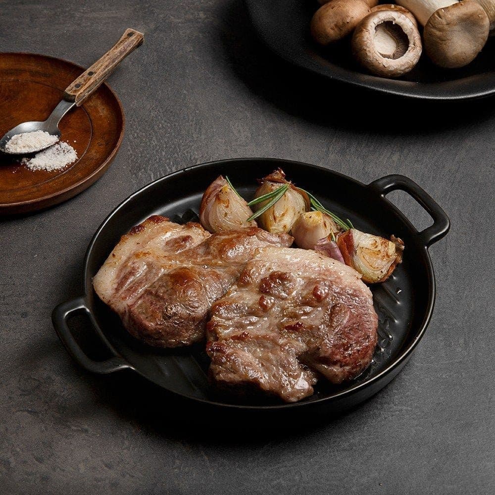국내산 한돈 냉장 목살 1kg 15,900원 (무료배송)