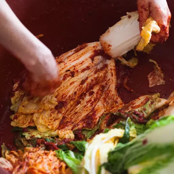 [네이버] 국내산 전라도 김장 포기김치 2kg (8,500원 / 무료배송)