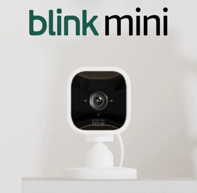 Amazon) [프라임데이 딜] Blink 블링크 미니 플러그인 홈 시큐리티 카메라 $29.99 -> $9.99