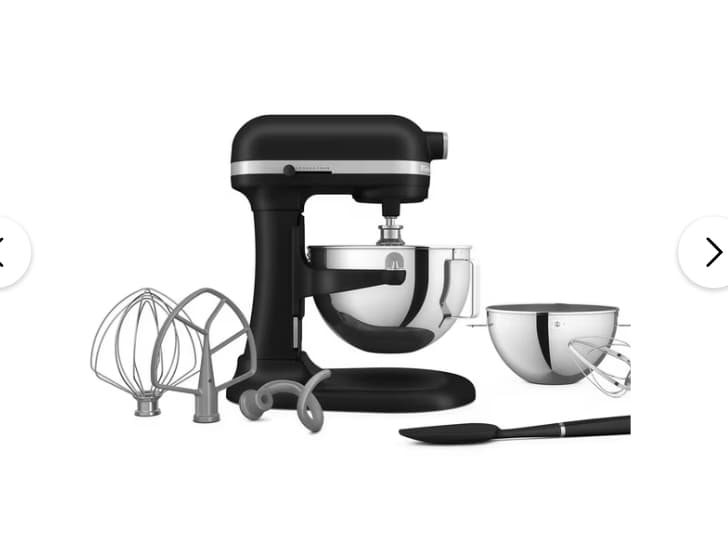 Sam's Club) KitchenAid 5.5 Quart Bowl-Lift Stand Mixer with Attachments 399.99-->188.02 역대 최저가